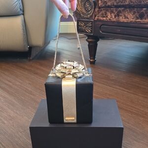 Kate Spade Black & Gold Gift purseh Fl